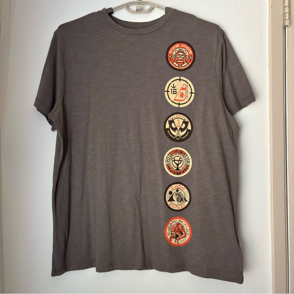 Star Wars Galaxy's Edge Oga's Cantina T-Shirt Men’s XL NEW Gray Short Sleeve